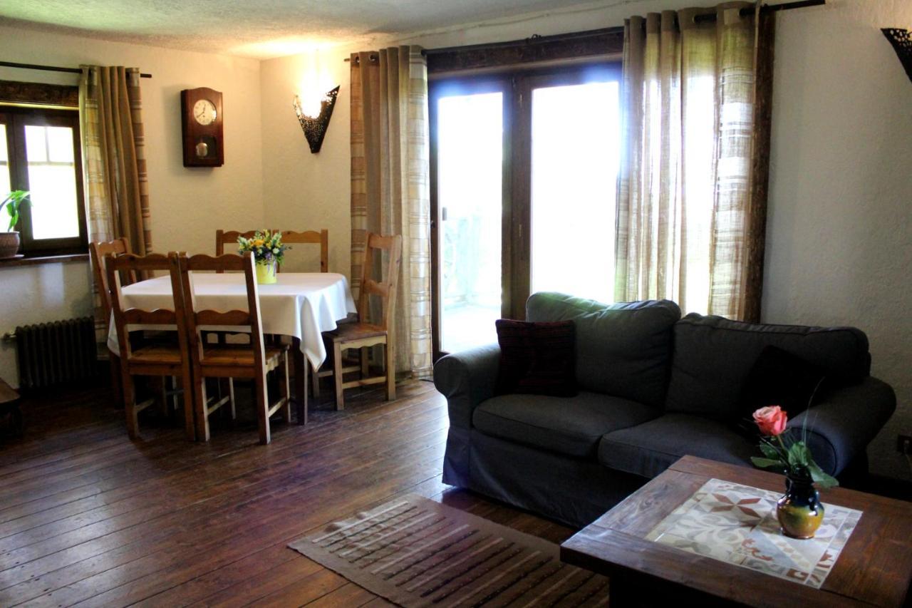Gungas Hotel Adazi Exterior photo